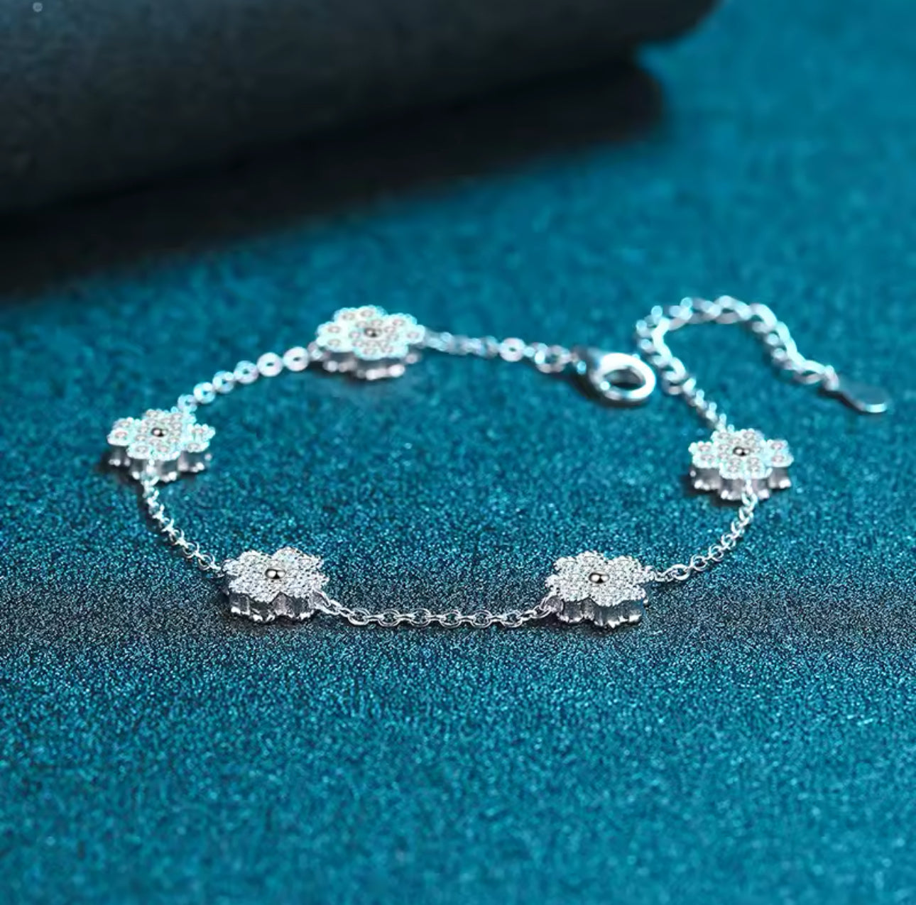 Pulsera de Trébol de 4 hojas moissanitas